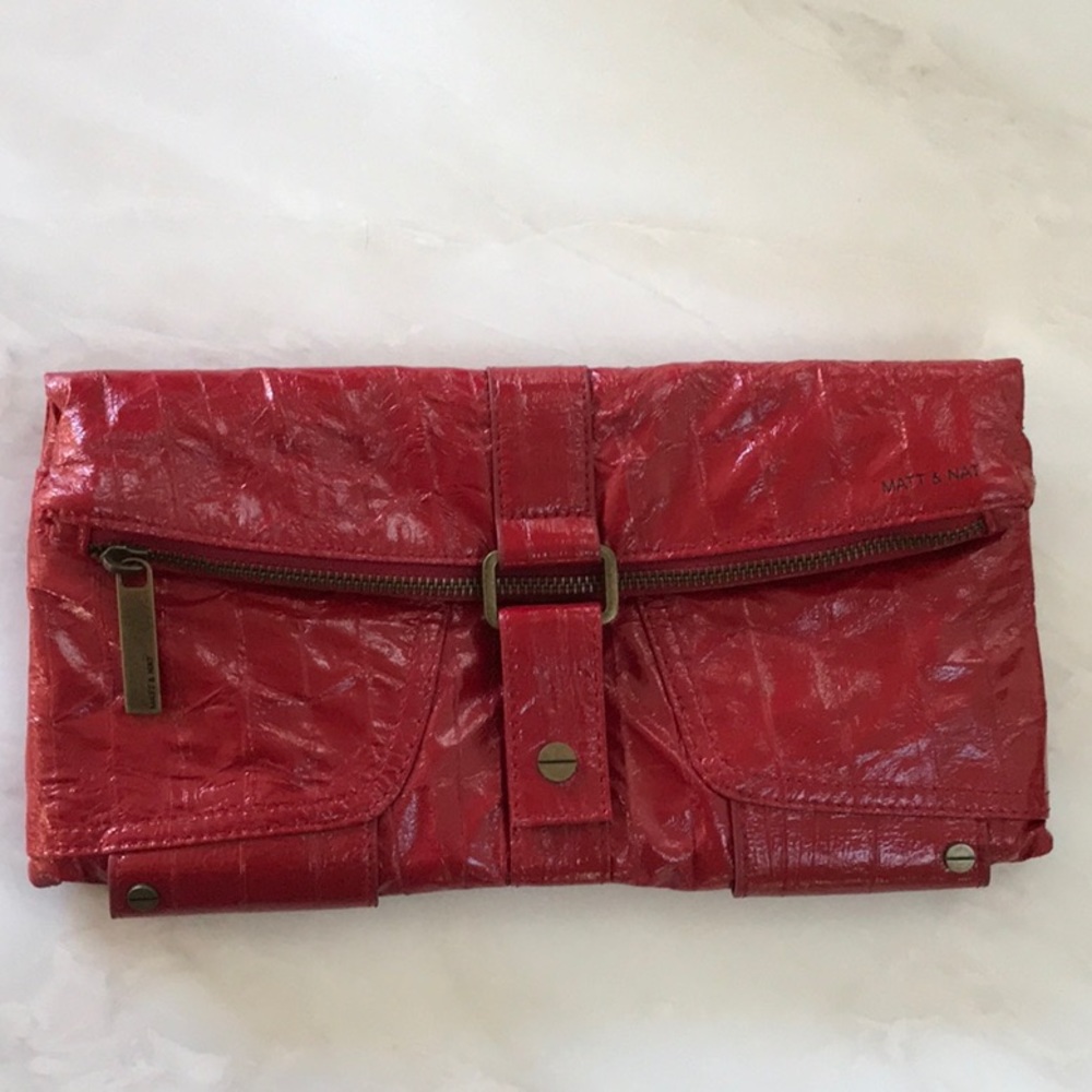 Matt & Nat Red Clutch (vegan)